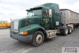 1995 INT 9200 semi tractor