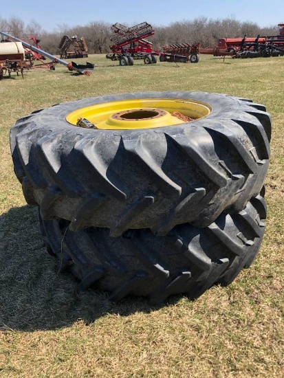 Set of Michelin 20.8R38 duals off JD 4555 (like new)
