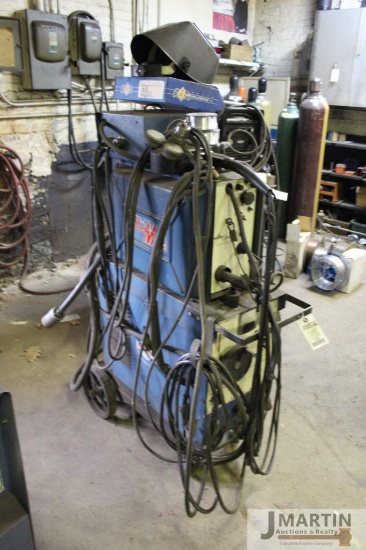 Miller, CP ?200 welder with millerMatic, 80A mig control