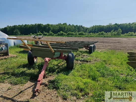 24' Heavy Duty bale wagon