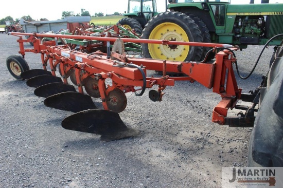 AC 2000 5 bottom moldboard plow