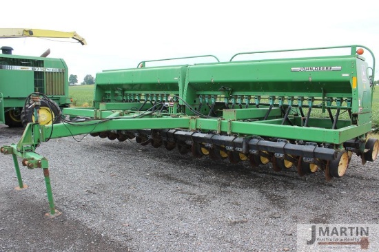JD 750 20' notill grain drill