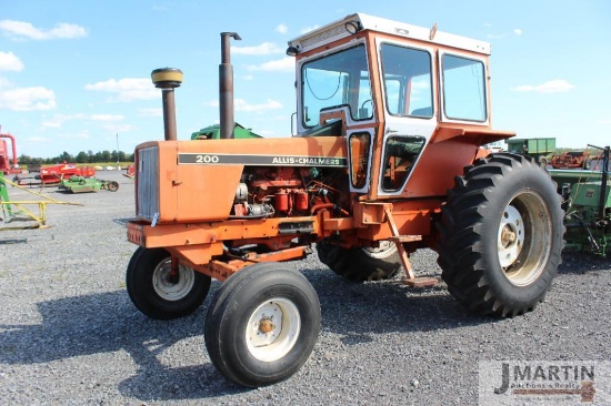 AC 200 tractor