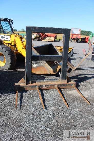 JCB hookup 4 prong bale spear