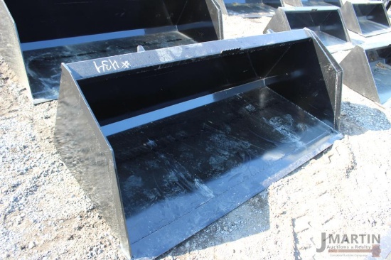 Kivel 84'' high capacity skid mount material bucket