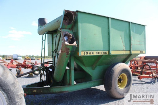 JD 400 grain buggy