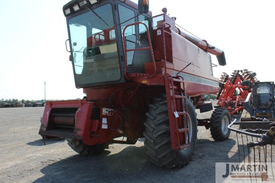 CIH 1660 axial flow combine