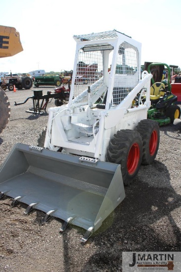 Bobcat M610 skid loader