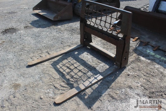 48'' Skid mount pallet forks