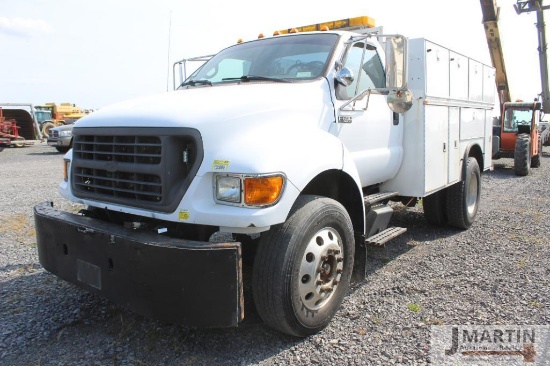 2002 Ford F650 service truck