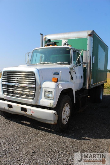 1994 Ford L9000 14' box truck