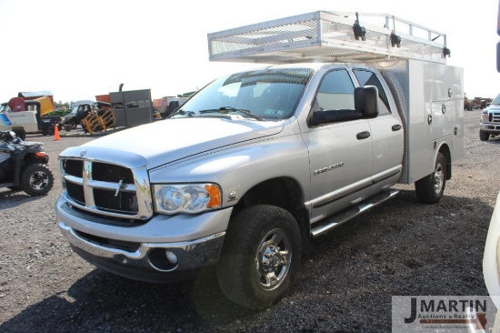 2004 Dodge 2500 truck w/ job box
