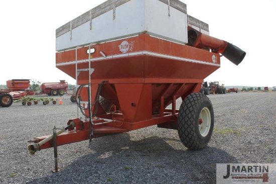EZ Trail 500 grain cart