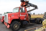 1987 Ford L8000 log loader truck
