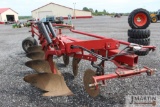 CIH 720 4 bottom 3pt moldboard plow