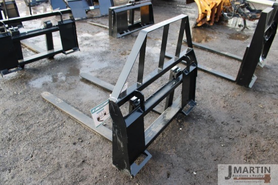 AGT 48'' unused pallet forks