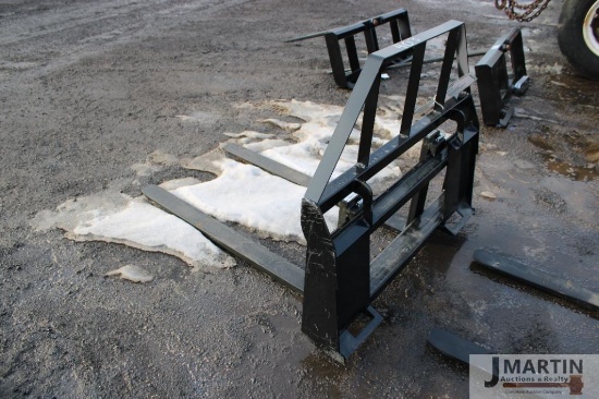 AGT 48'' unused pallet forks