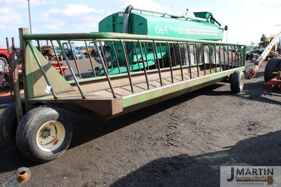 24' Feeder wagon