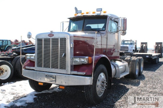 2002 Peterbilt 379 semi tractor