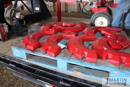 1- IH 24'' x4' wheel weight (not whole pallet)