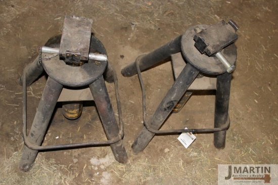 2- 20" heavy duty jack stands