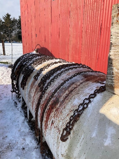 Lot of misc heavy duty chains