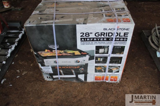 New Blackstone 28 inch griddle/air fryer combo