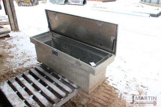 60'' Toolbox