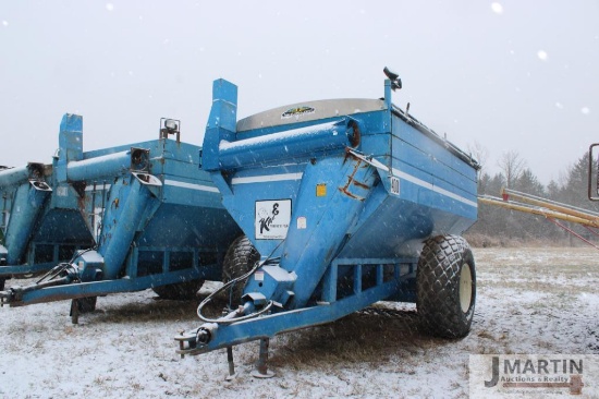 Kinze 400 grain cart