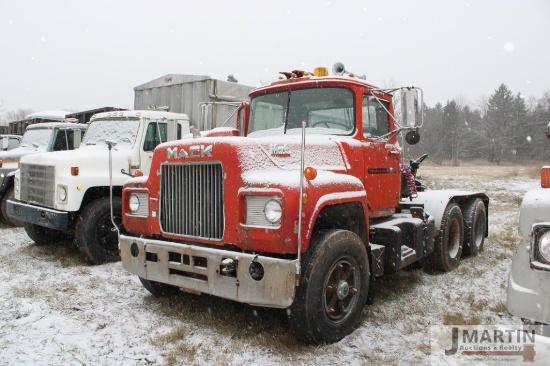 1985 Mack RC road tractor