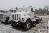 1991 International semi tractor