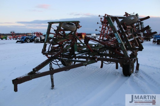 Glenco Soil Saver 23' 18 shank chisel plow