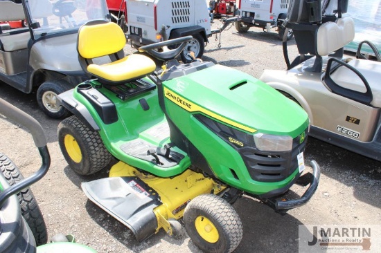 2021 JD S240 riding mower