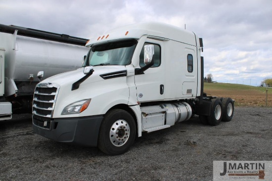 2020 Freightliner Cascadia semi tractor