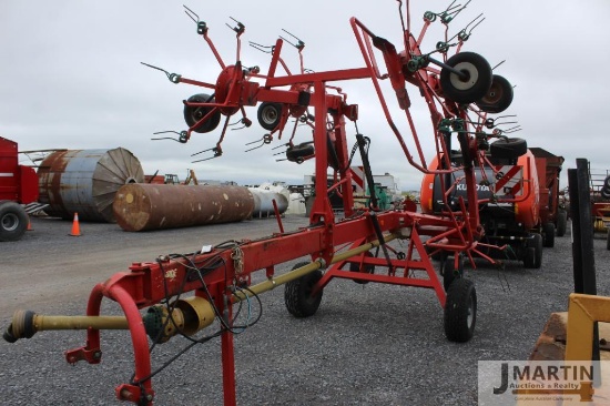 Kverneland 6912 8 star tedder