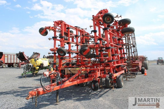 Kuhn Krause 5635 50' field cultivator