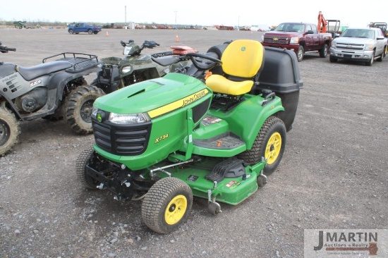 2023 JD X734 riding mower