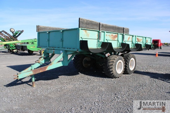 9'x19' Side dump trailer
