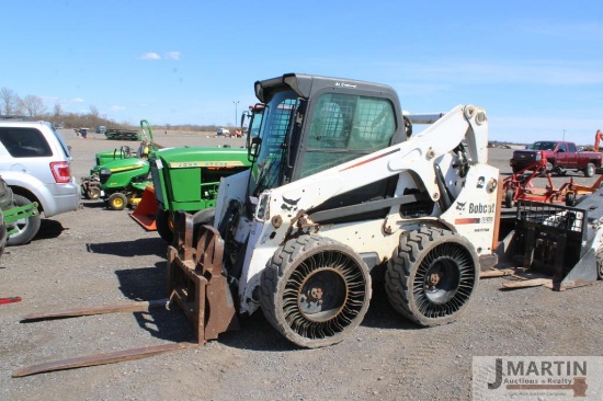 2010 Bobcat S650 skid loader