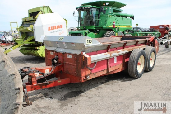 H&S 310 manure spreader