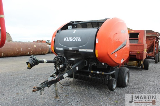 2016 Kubota BV4160 round baler