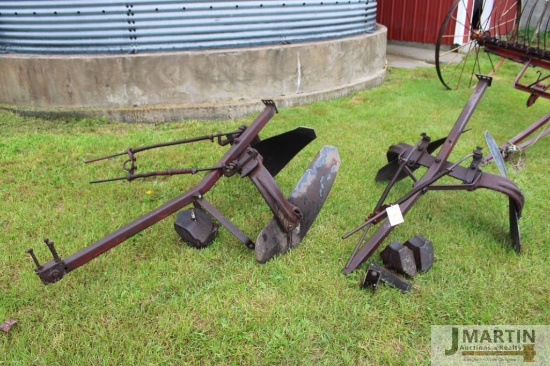 Side mount potato hiller