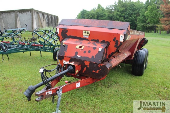 H&S 2606 V manure spreader