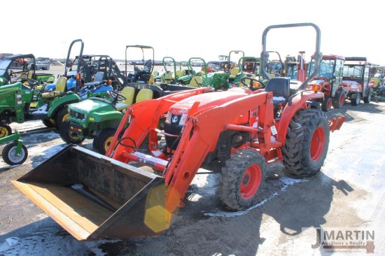 Kubota L2501 tractor/ loader/ backhoe