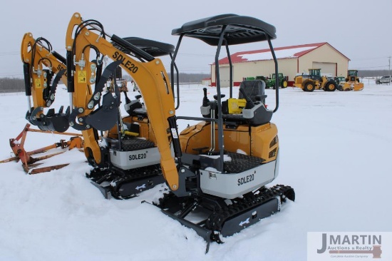 SKLanch DLE20 mini excavator