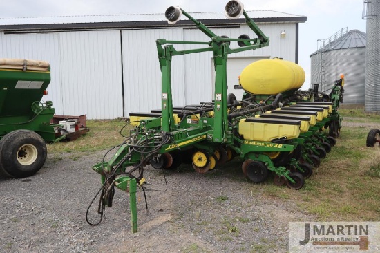 JD 1770NT 16 row corn planter