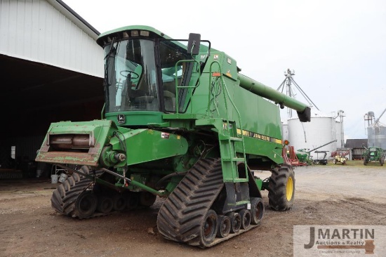 JD 9500 combine
