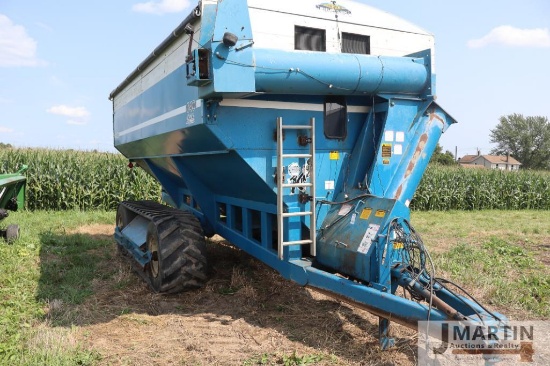 Kinze AW 840 track grain cart