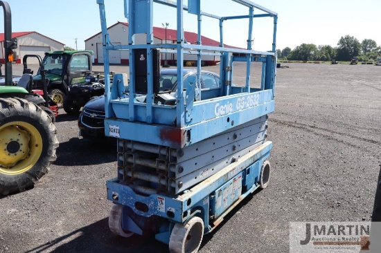 Genie 2632 scissor lift