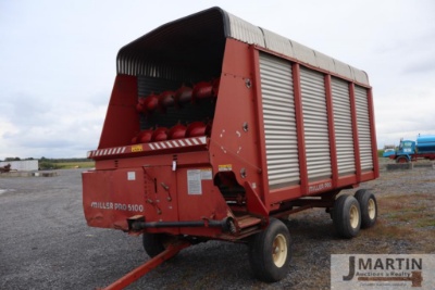 Miller Pro 5100 16' forage wagon
